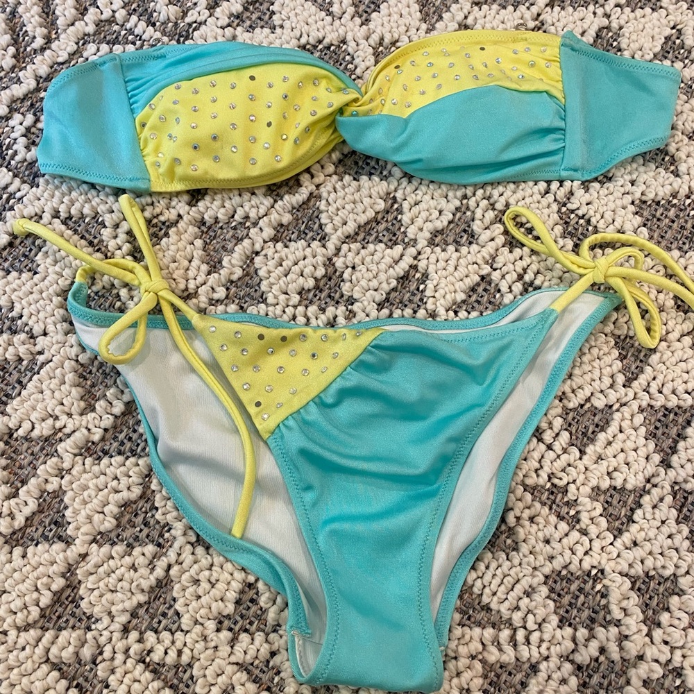 VS bikini set